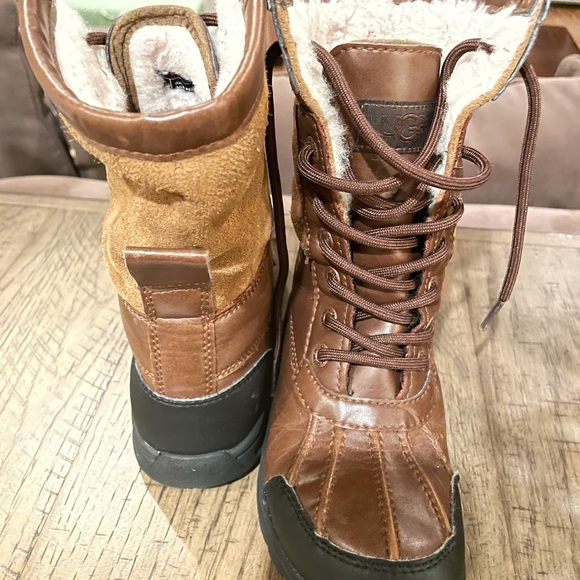 Excellent used condition Ugg butte winter ❄️ boots size 13 - Picture 2 of 6